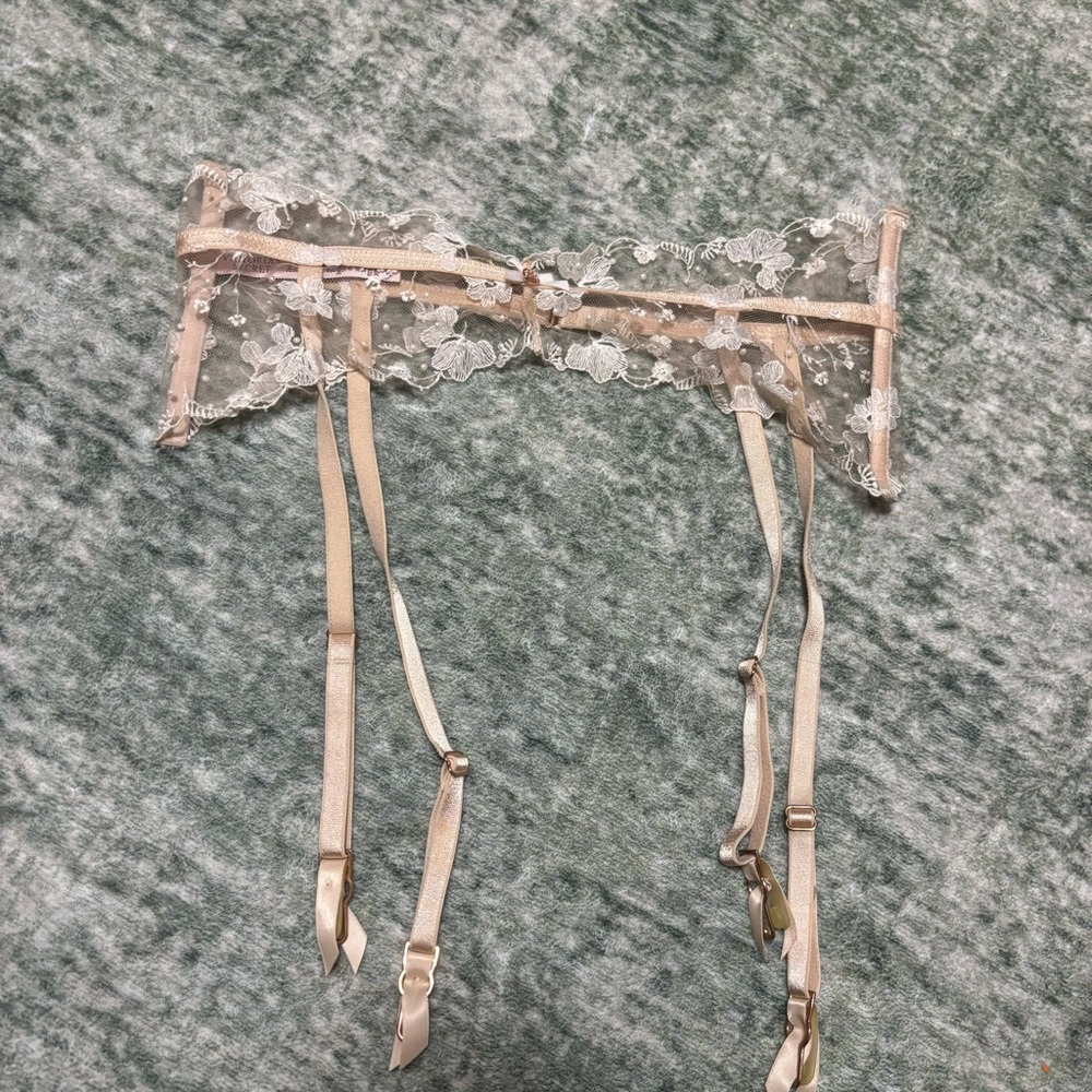 Dream angels garter